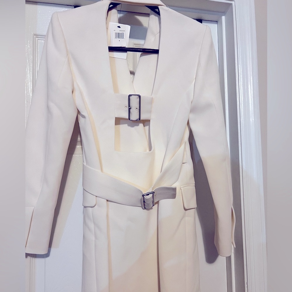 White Blazer Dress - Sz 4 - Picture 3 of 11